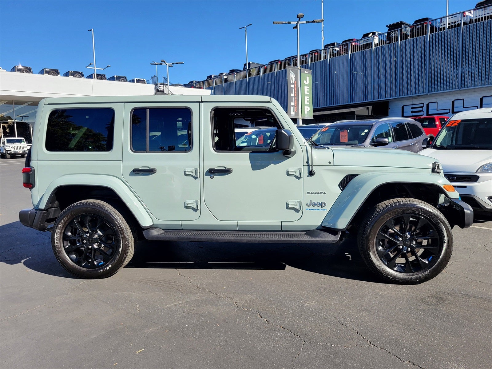 2023 Jeep Wrangler 4xe Sahara 4x4