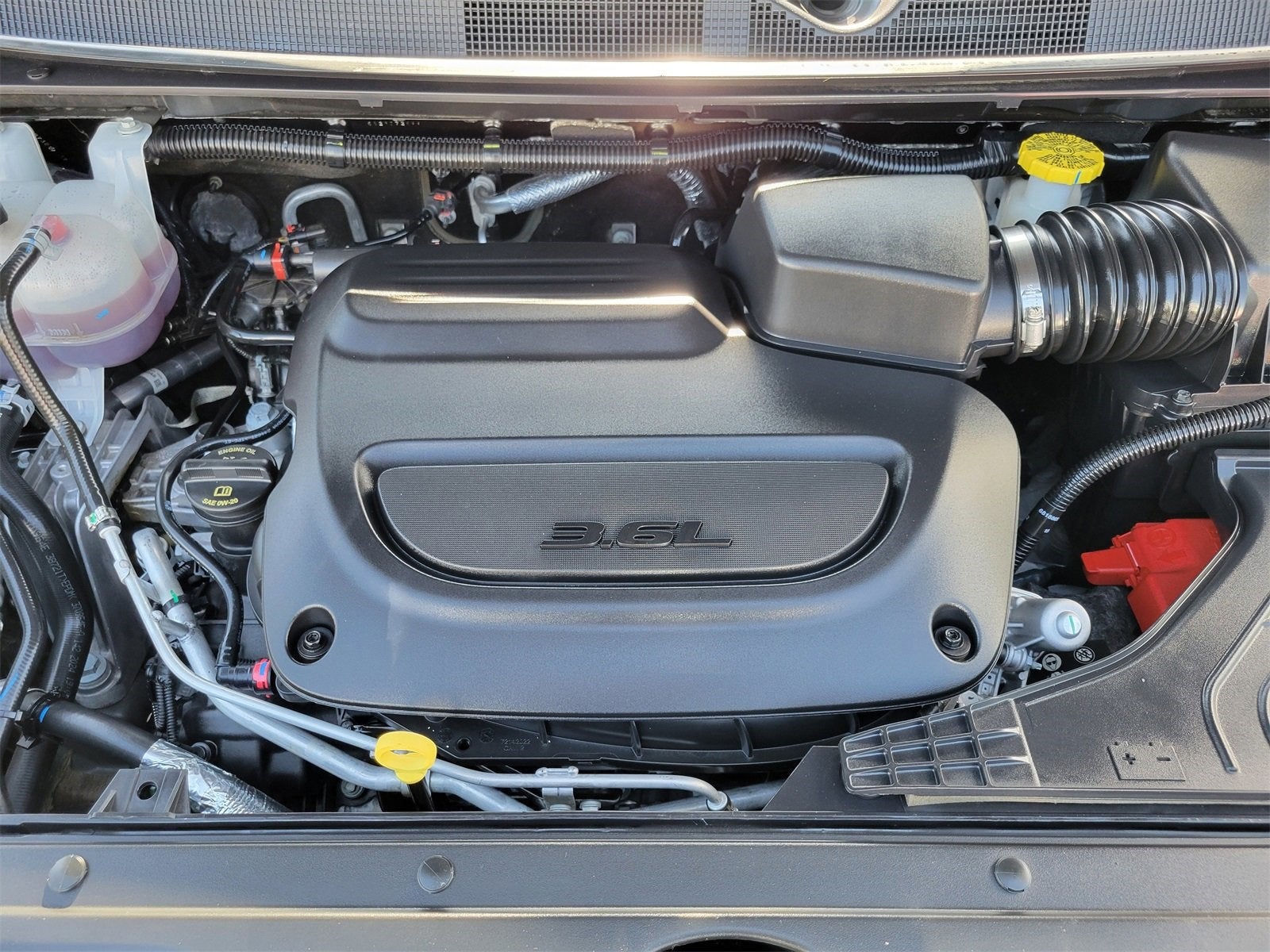 2024 Chrysler Voyager LX