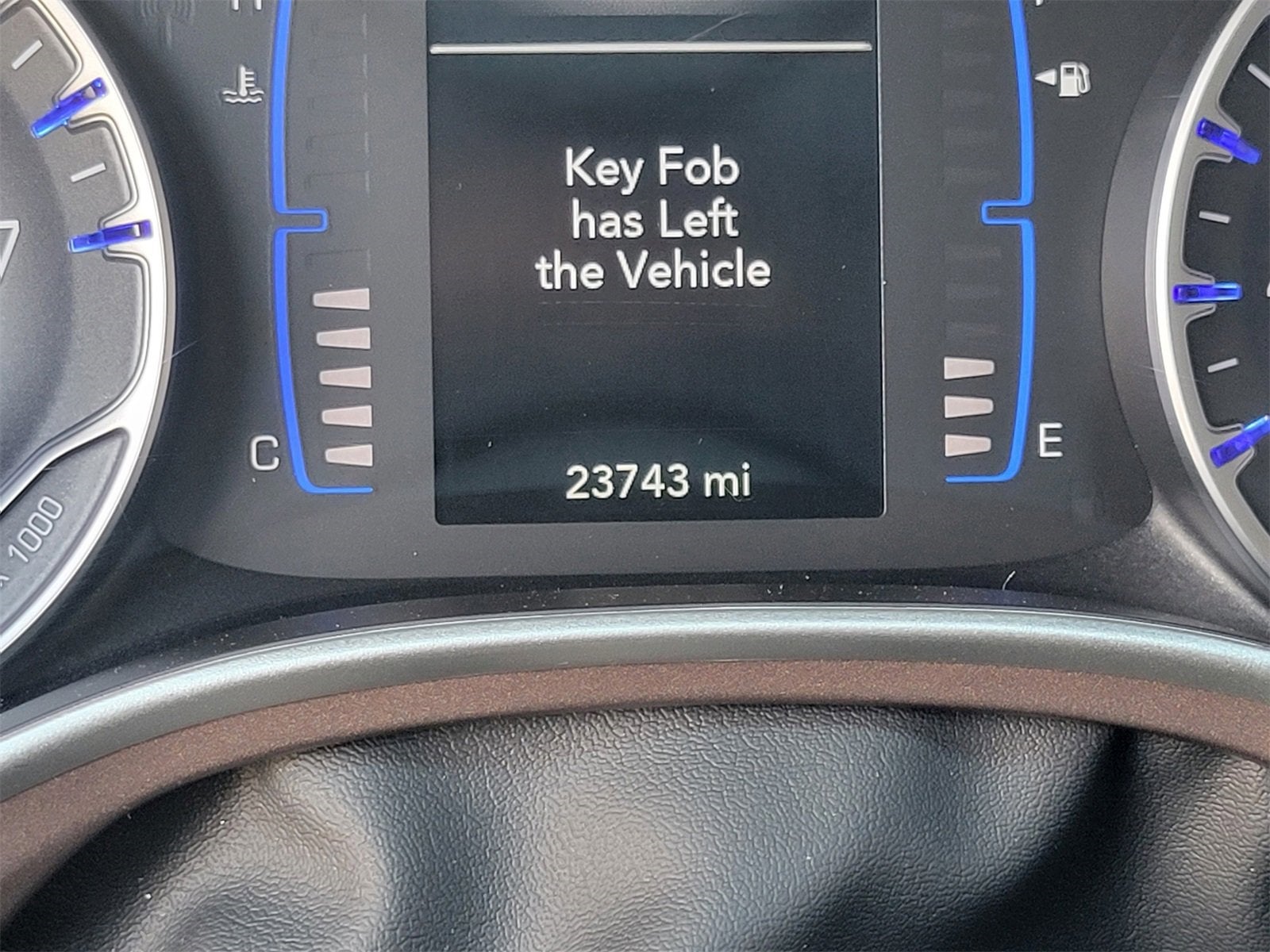 2024 Chrysler Voyager LX