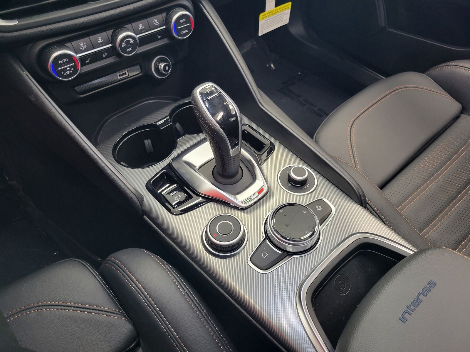 2025 Alfa Romeo Giulia GIULIA INTENSA RWD