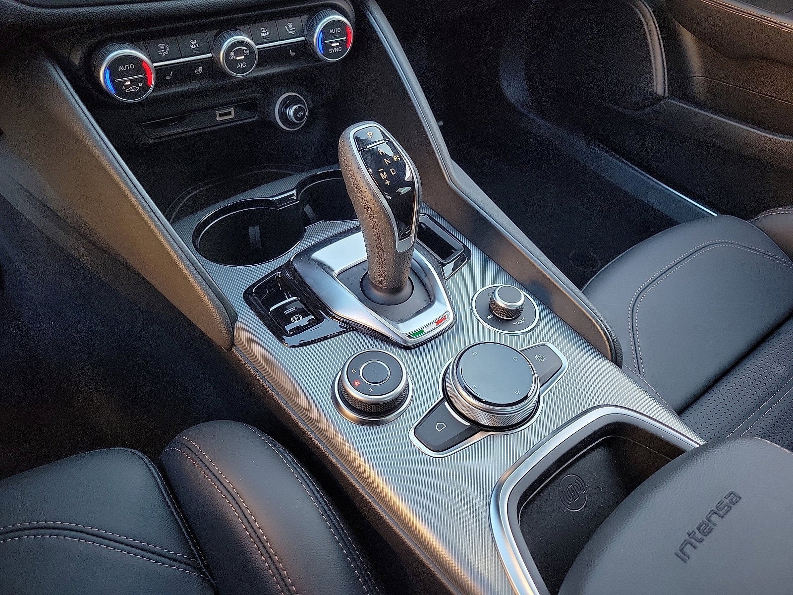 2025 Alfa Romeo Giulia GIULIA INTENSA RWD