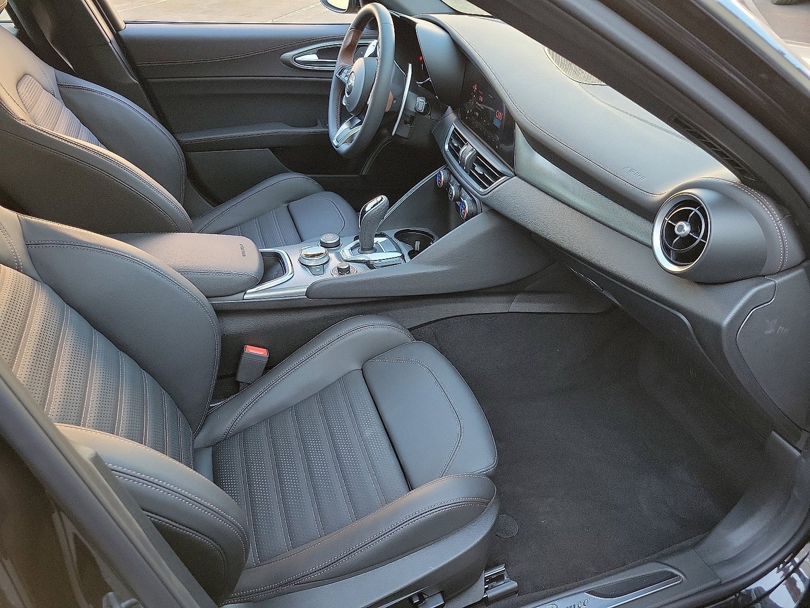 2025 Alfa Romeo Giulia GIULIA INTENSA RWD