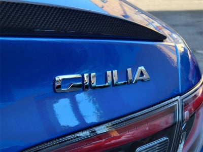 2024 Alfa Romeo Giulia Quadrifoglio RWD