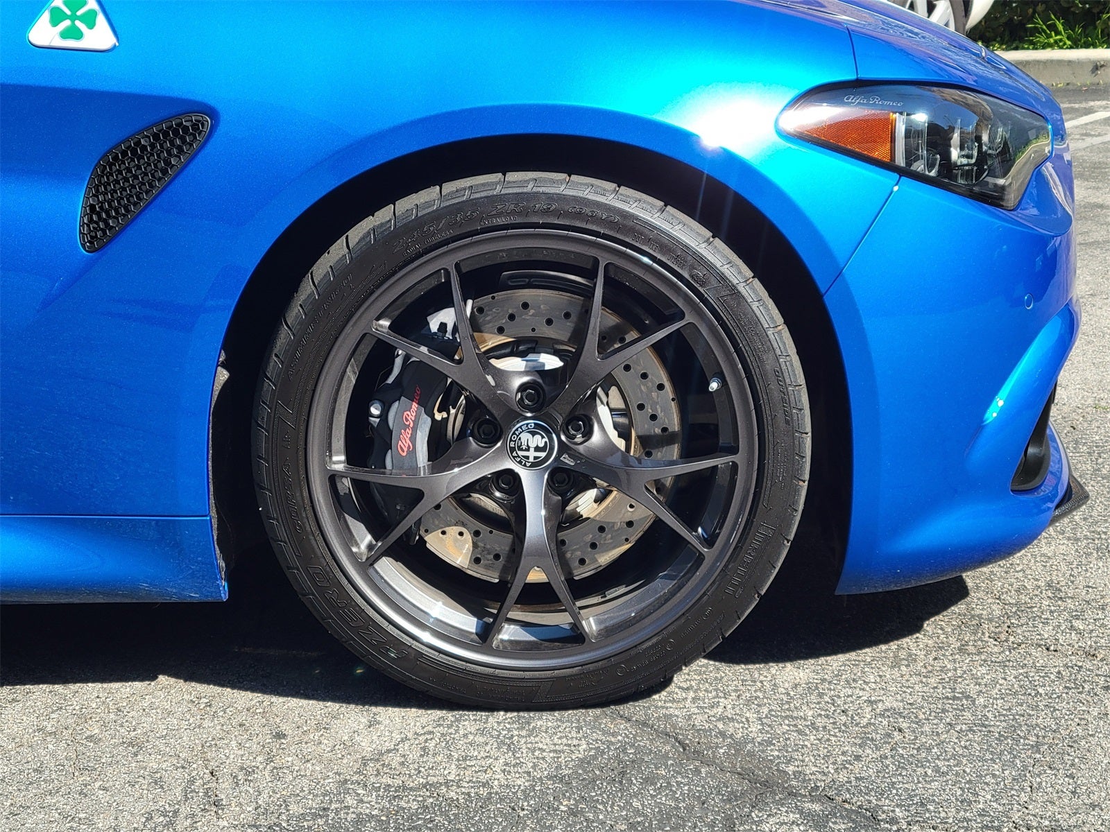 2024 Alfa Romeo Giulia Quadrifoglio RWD