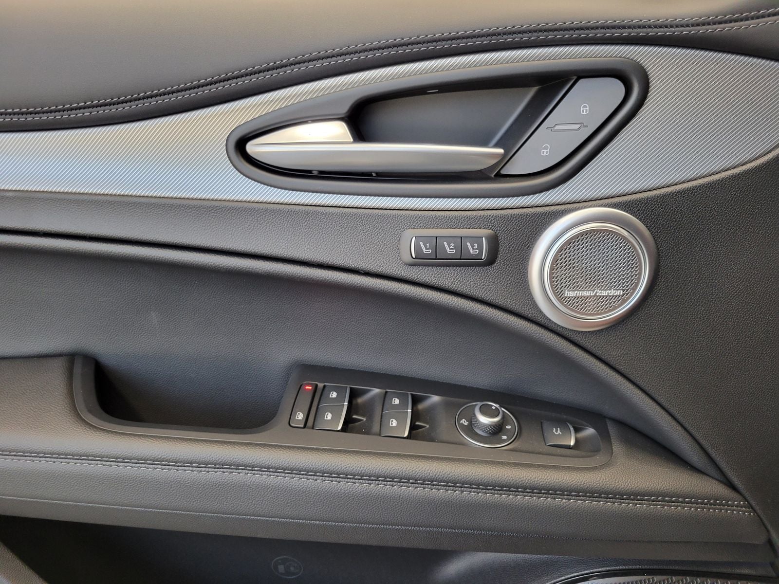 2026 Alfa Romeo Stelvio STELVIO AWD