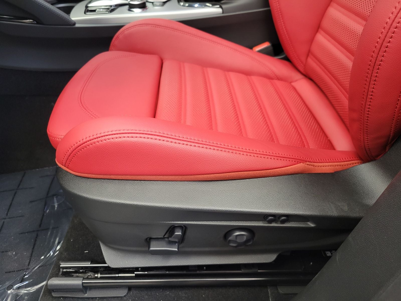2026 Alfa Romeo Stelvio STELVIO AWD