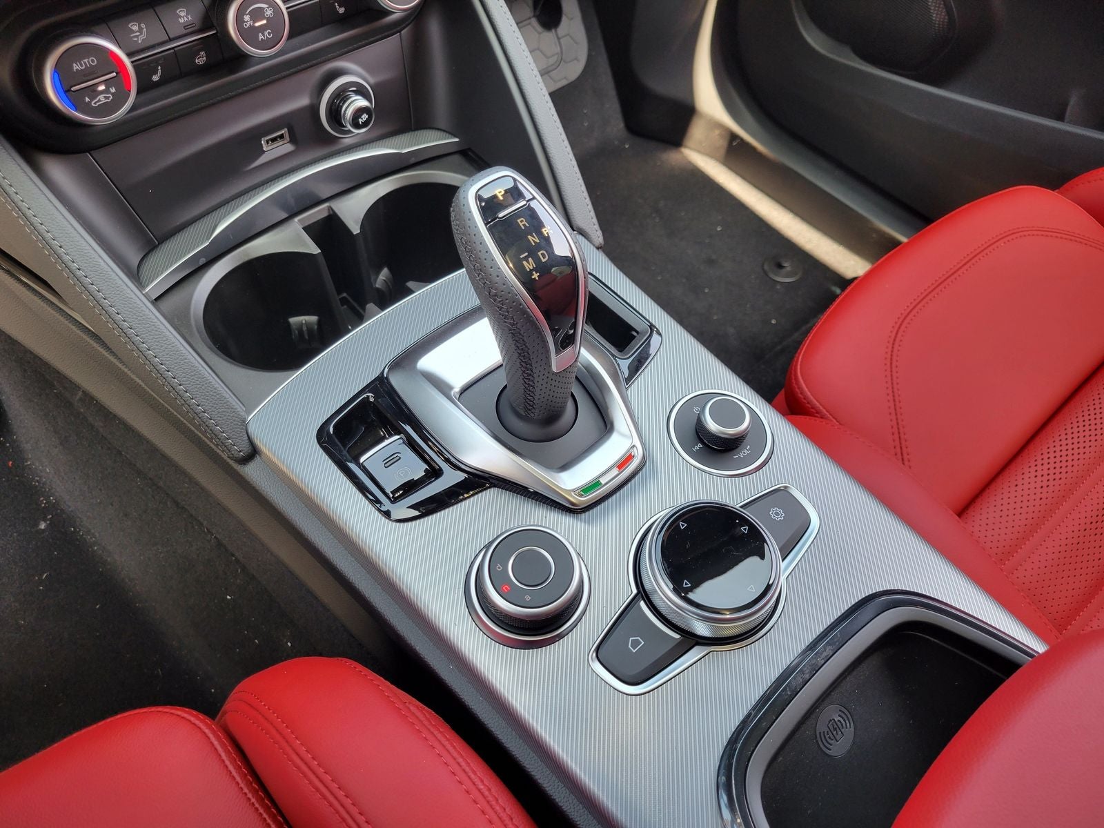 2026 Alfa Romeo Stelvio STELVIO AWD
