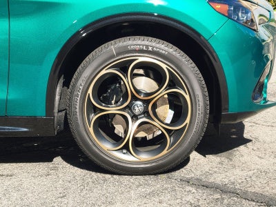 2025 Alfa Romeo Stelvio Sprint AWD