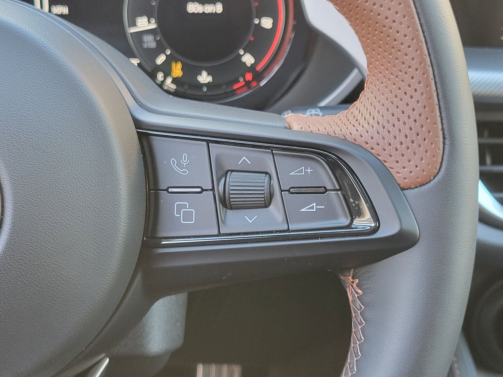 2025 Alfa Romeo Stelvio Sprint AWD