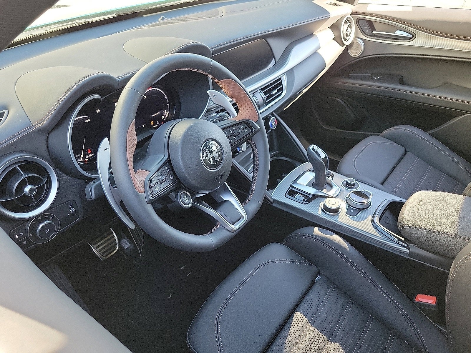 2025 Alfa Romeo Stelvio STELVIO INTENSA AWD