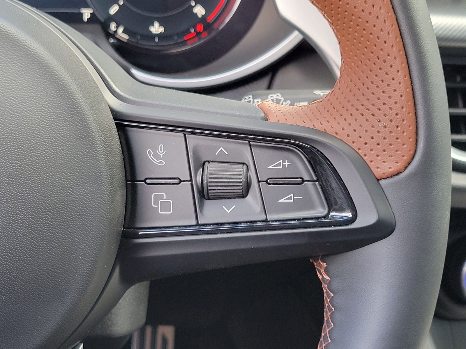 2025 Alfa Romeo Stelvio Sprint AWD