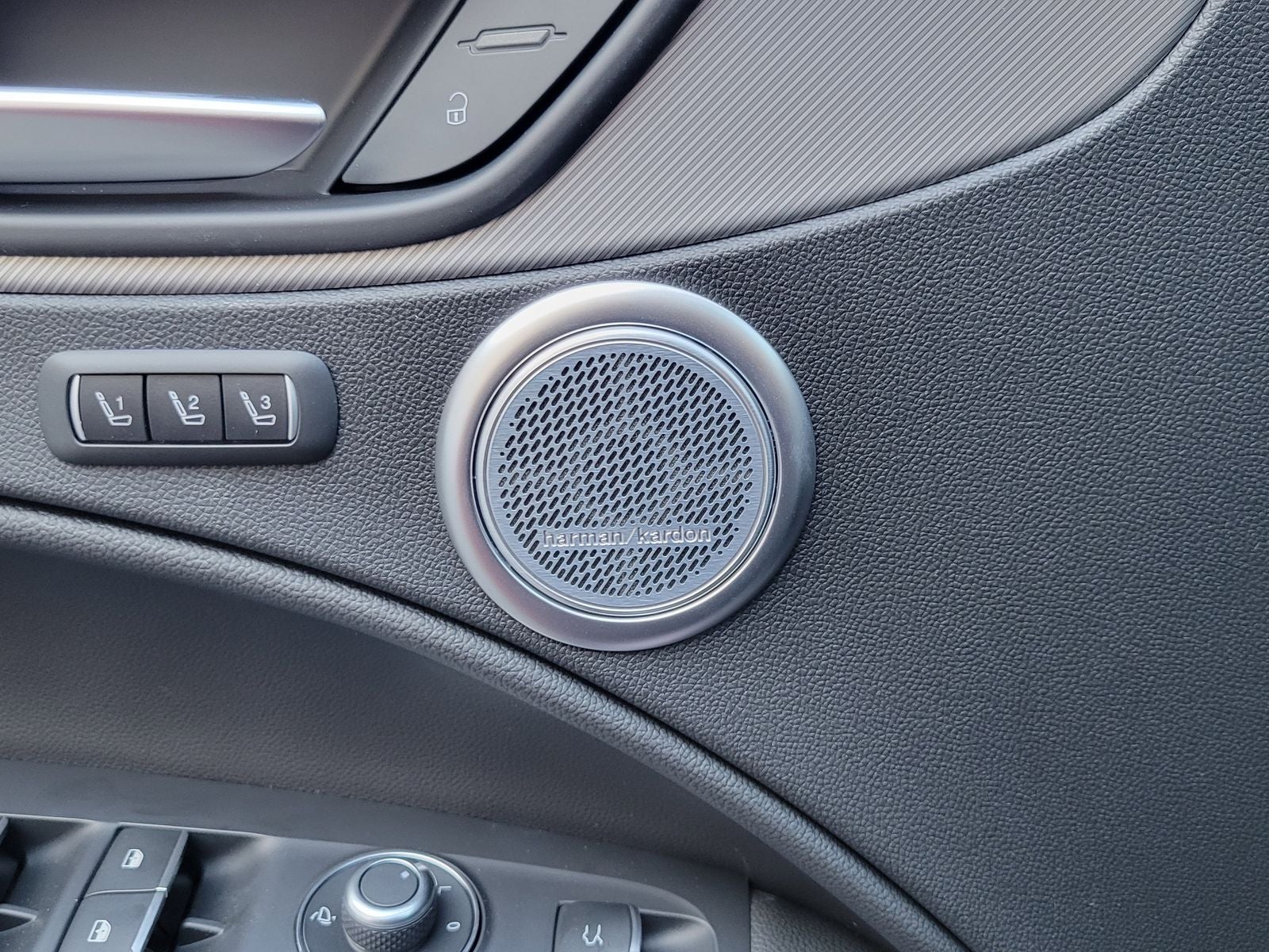 2026 Alfa Romeo Stelvio STELVIO AWD