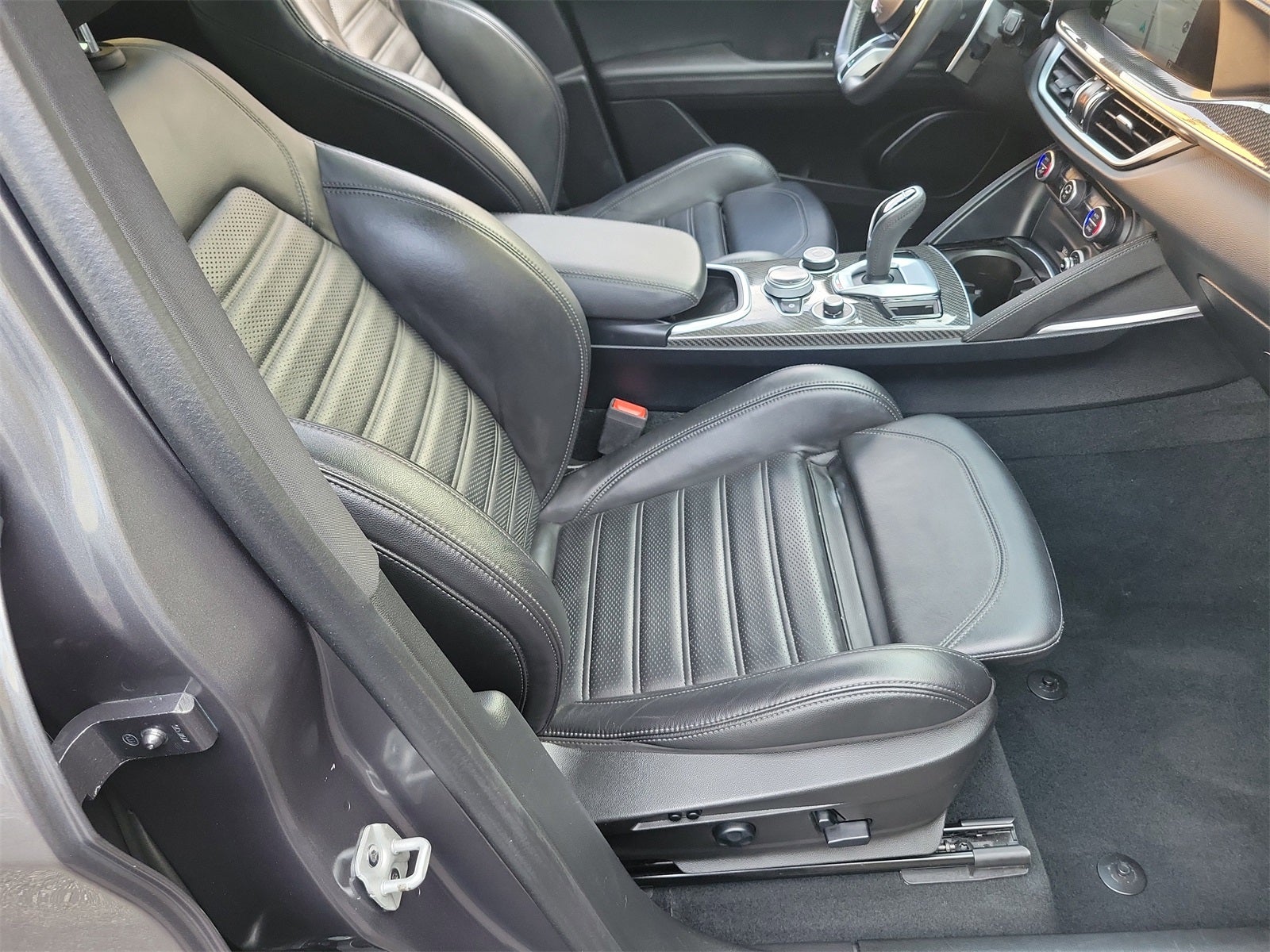 2022 Alfa Romeo Stelvio Quadrifoglio AWD