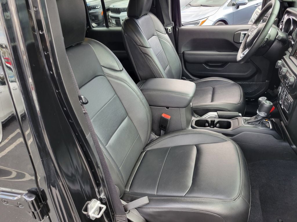 2022 Jeep Wrangler Unlimited Sahara Altitude