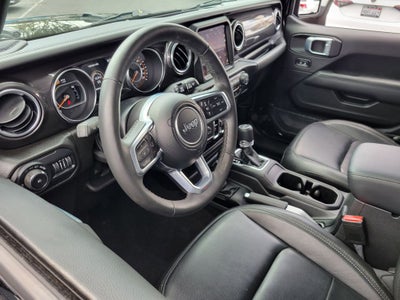 2022 Jeep Wrangler Unlimited Sahara Altitude