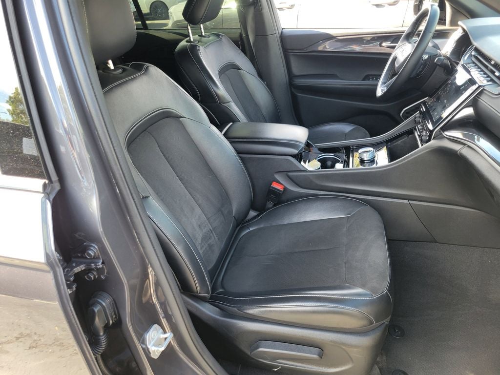 2022 Jeep Grand Cherokee Altitude