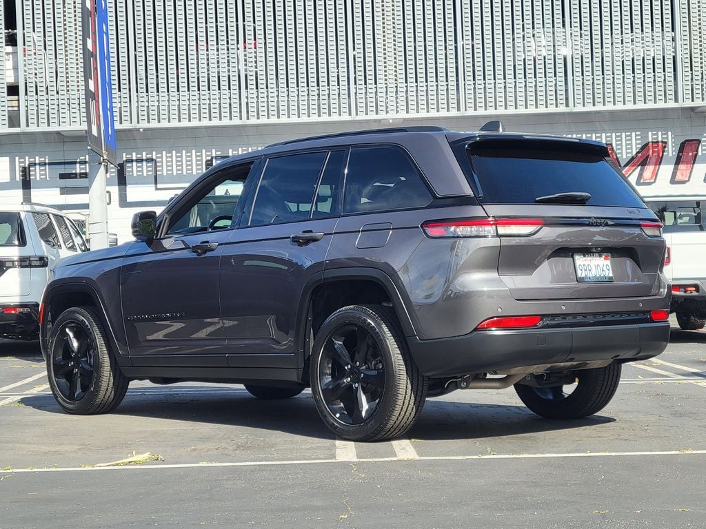 2022 Jeep Grand Cherokee Altitude