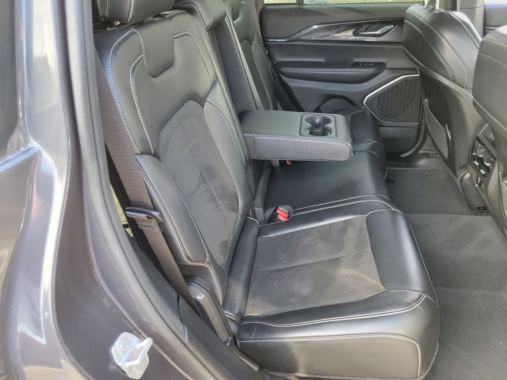 2022 Jeep Grand Cherokee Altitude