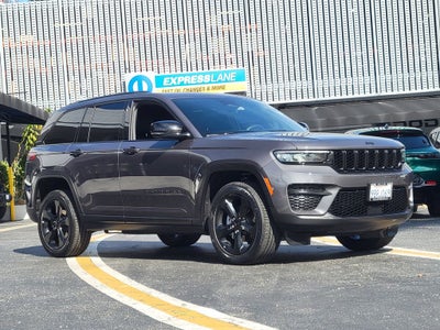 2022 Jeep Grand Cherokee Altitude