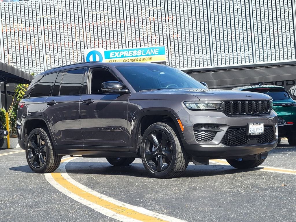 2022 Jeep Grand Cherokee Altitude