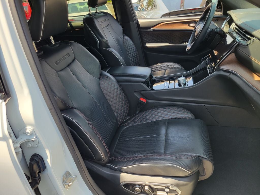 2022 Jeep Grand Cherokee Summit