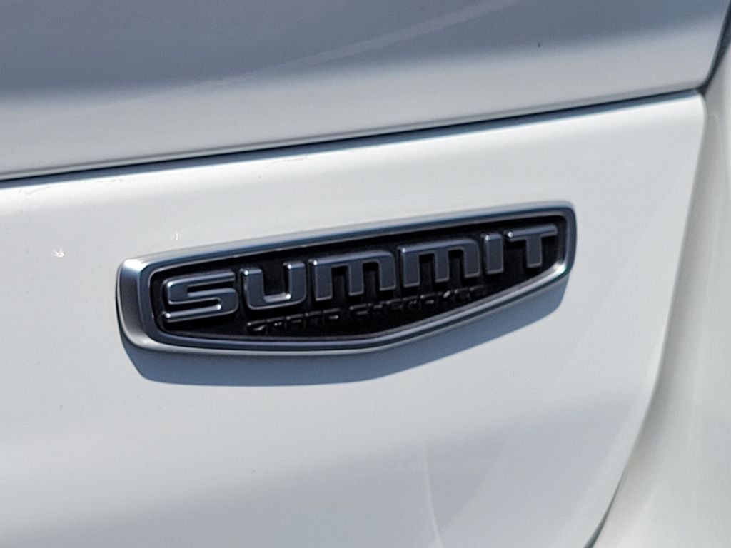 2022 Jeep Grand Cherokee Summit