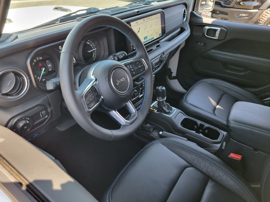 2024 Jeep Wrangler 4xe photo 3