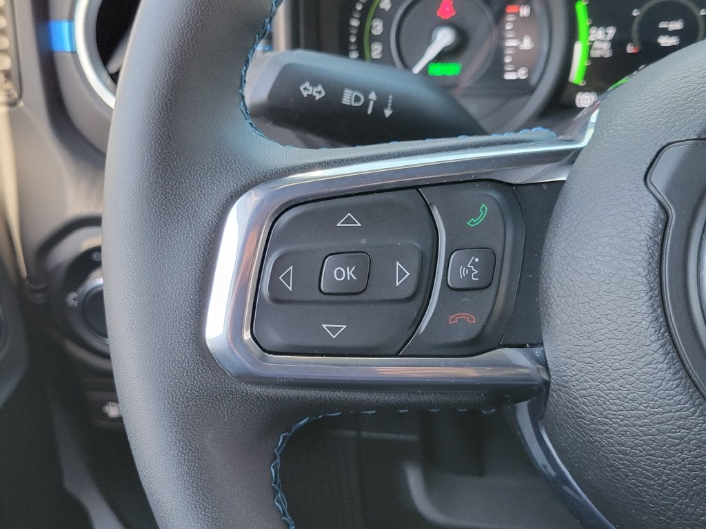 2024 Jeep Wrangler 4xe photo 5