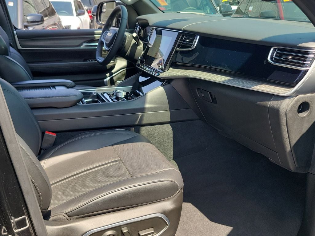 2023 Jeep Wagoneer Series III