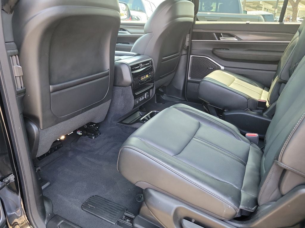 2023 Jeep Wagoneer Series III