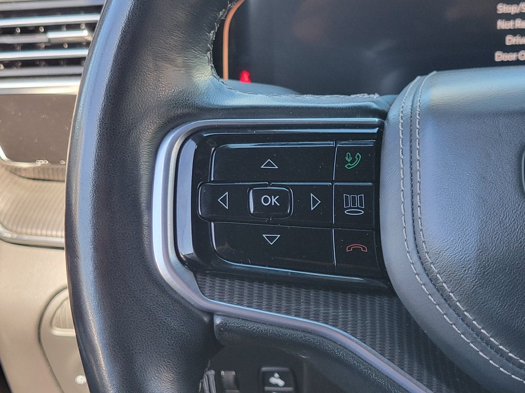 2022 Jeep Grand Wagoneer photo 5