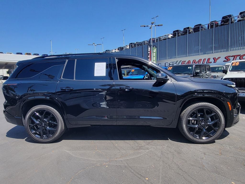 2025 Chevrolet Traverse RS