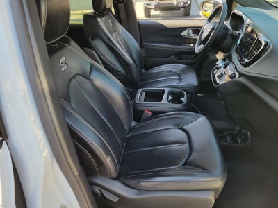 2023 Chrysler Pacifica Hybrid Touring L