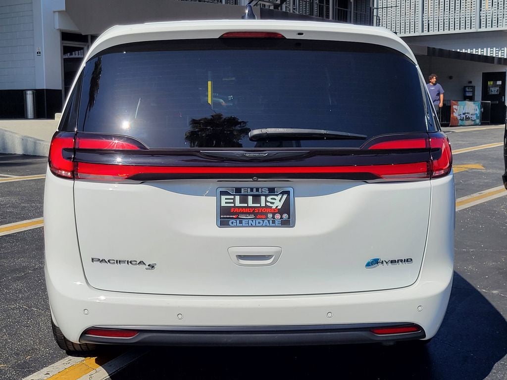 2023 Chrysler Pacifica Hybrid Touring L