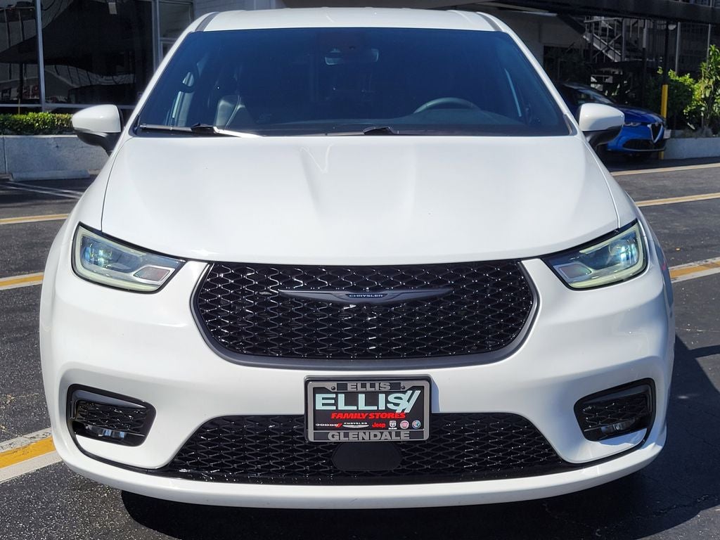 2023 Chrysler Pacifica Hybrid Touring L