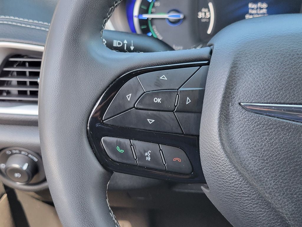2023 Chrysler Pacifica Hybrid Touring L