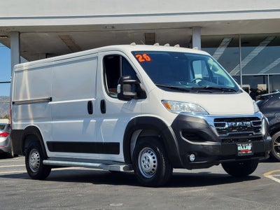 2025 RAM ProMaster 2500 Base