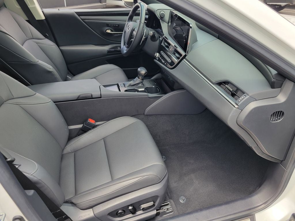 2025 Lexus ES 350