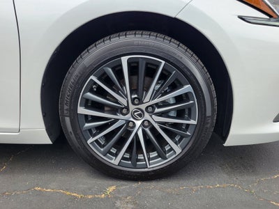2025 Lexus ES 350