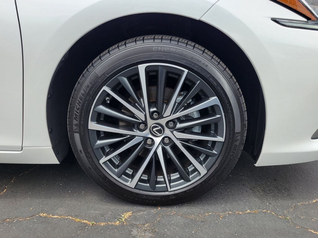 2025 Lexus ES 350