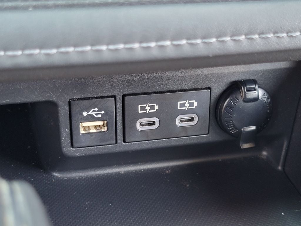 2023 Toyota Highlander Hybrid Platinum