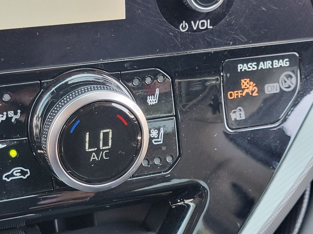 2023 Toyota Highlander Hybrid Platinum