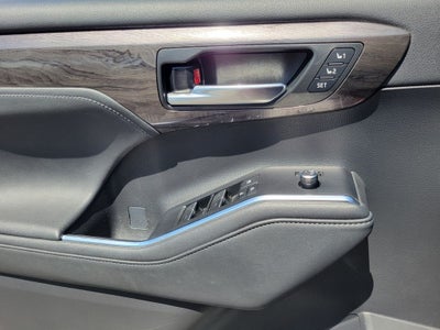 2023 Toyota Highlander Hybrid Platinum