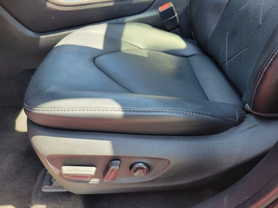 2023 Toyota Highlander Hybrid Platinum