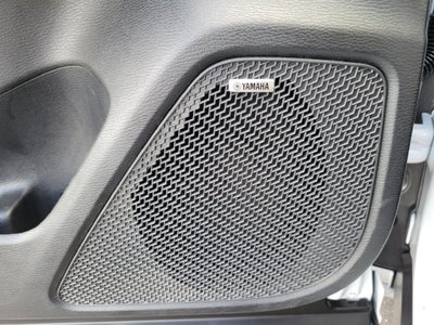 2025 Mitsubishi Outlander Base