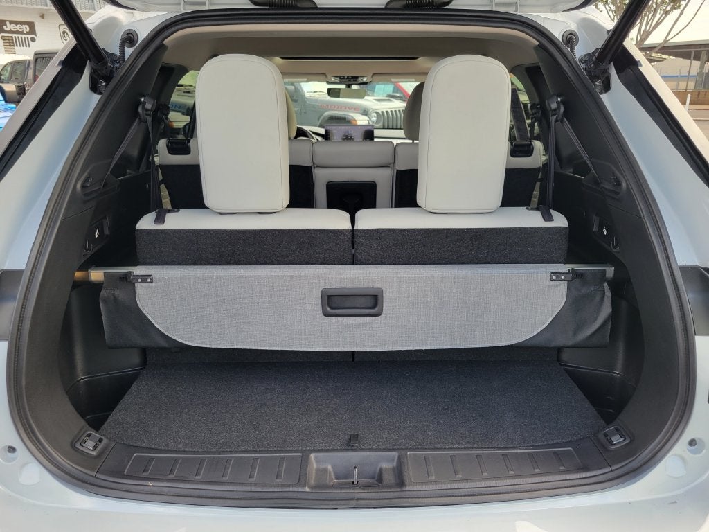 2025 Mitsubishi Outlander Base