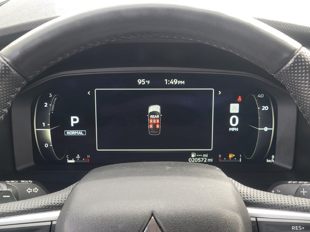 2025 Mitsubishi Outlander Base