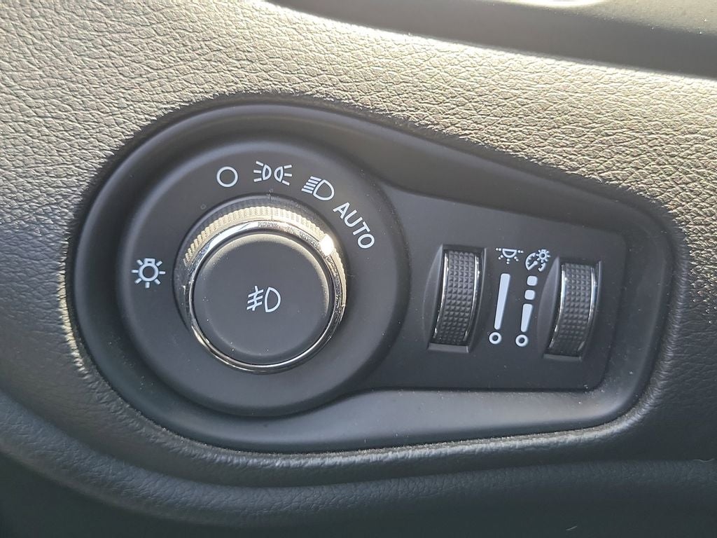 2023 Jeep Renegade Base