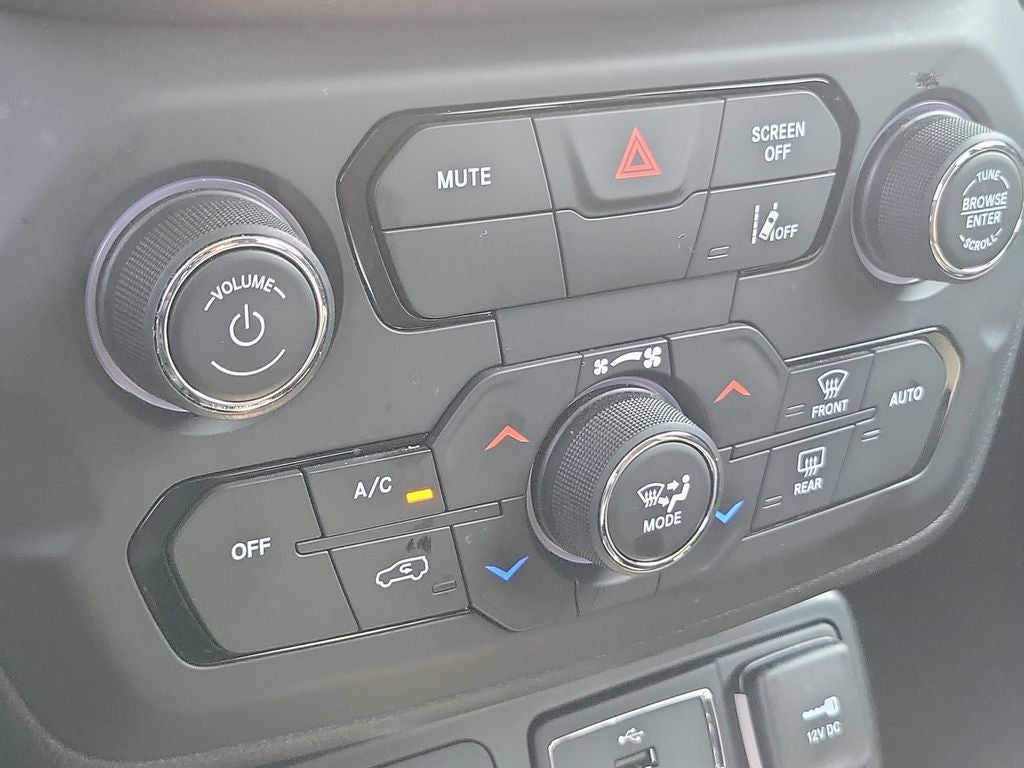 2023 Jeep Renegade Base