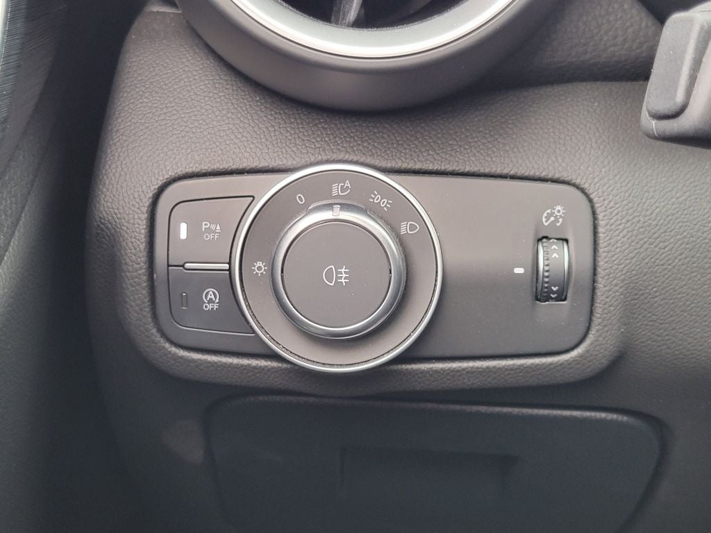 2024 Alfa Romeo Giulia Base